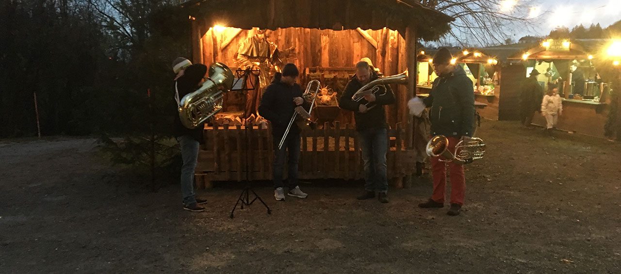 Der Adventmarkt ist eröffnet!